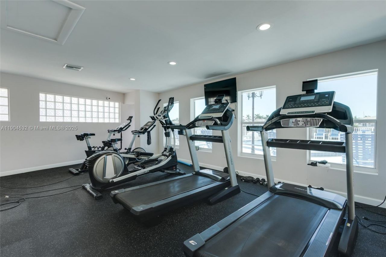 1410 S Ocean Dr, Unit 1702, Hollywood, FL 33019 Photo