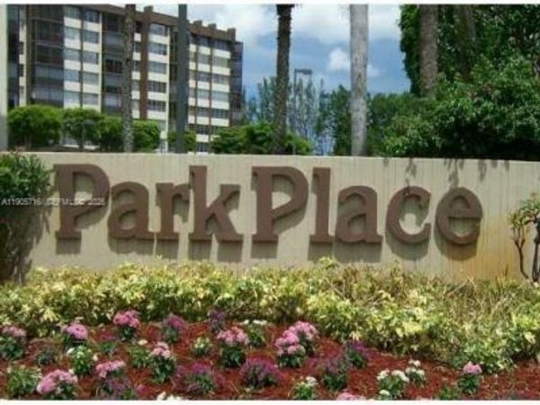 1100 Saint Charles Pl, Unit PH15, Pembroke Pines, FL 33026