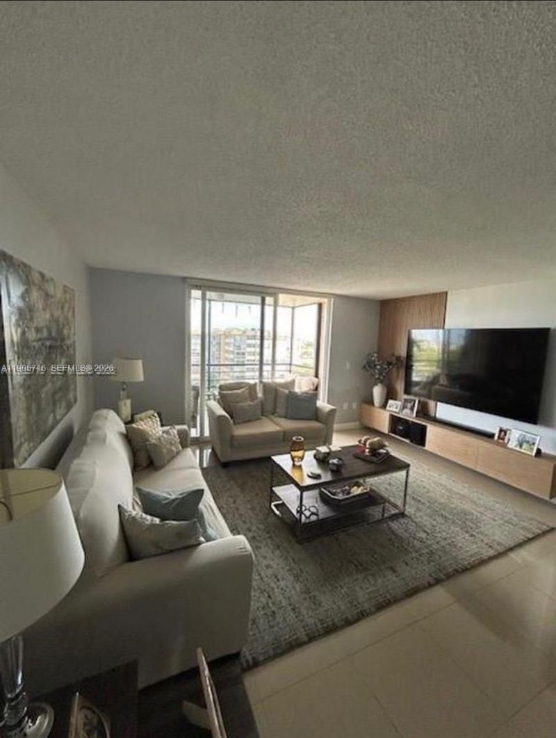 1100 Saint Charles Pl, Unit PH15, Pembroke Pines, FL 33026 Photo