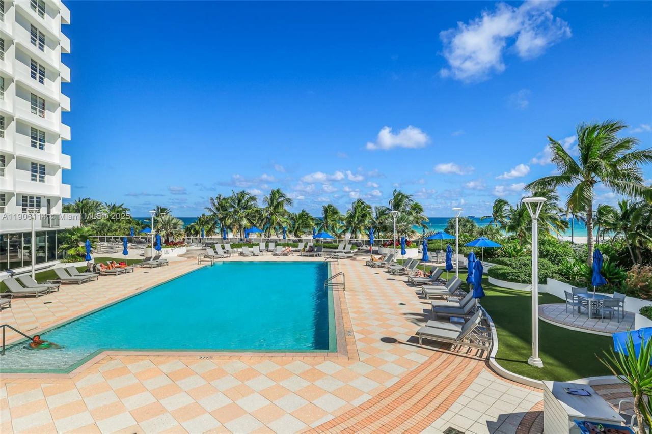 100 Lincoln Rd, Unit 502, Miami Beach, FL 33139 Photo
