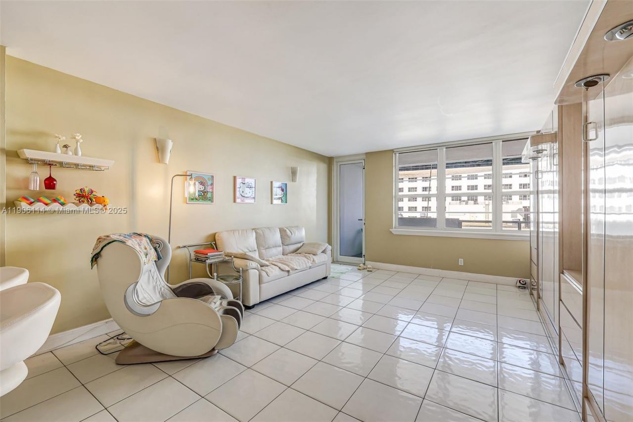 100 Lincoln Rd, Unit 502, Miami Beach, FL 33139 Photo