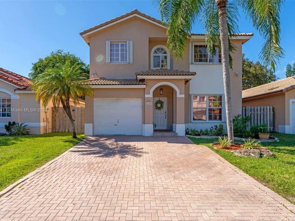 21500 SW 88th Ave, Cutler Bay, FL 33189