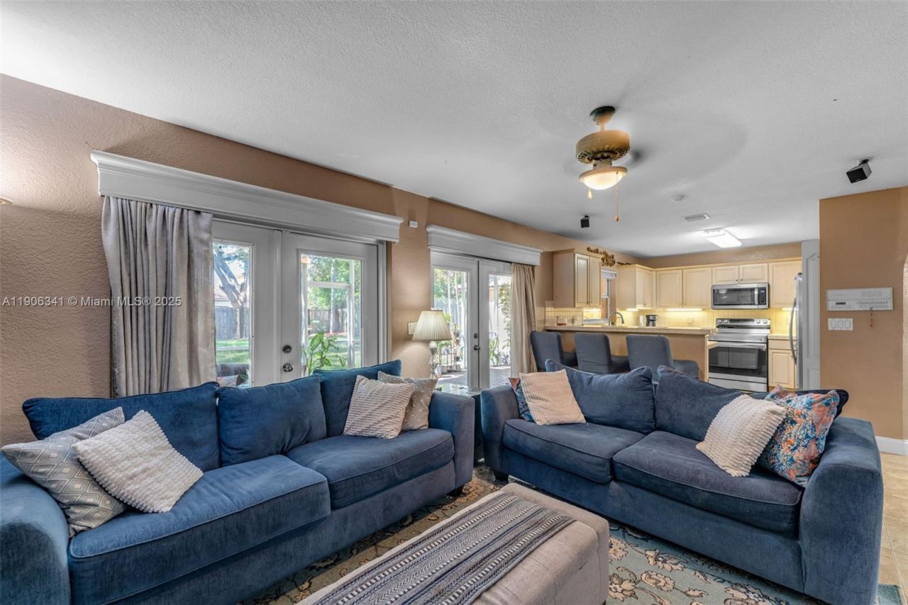 21500 SW 88th Ave, Cutler Bay, FL 33189 Photo