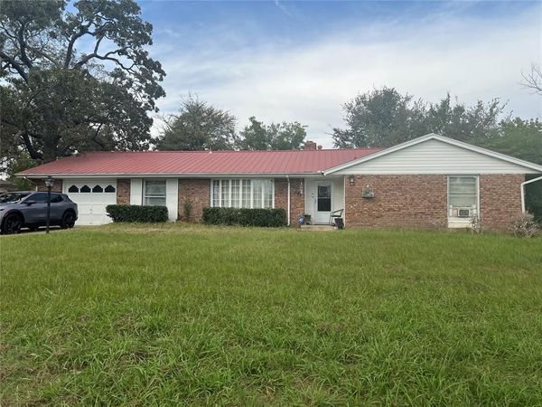 544 E 7th Street, Weleetka, OK 74880