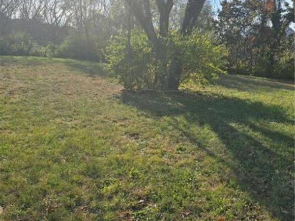 409 E 85TH Street, Kansas City, MO 64131