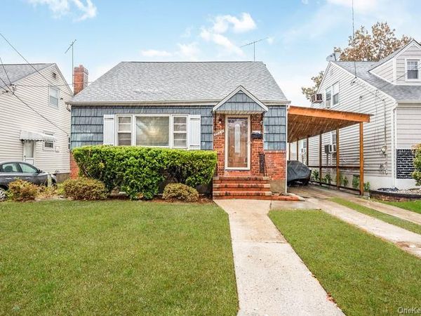 25711 147th Avenue, Rosedale, NY 11422
