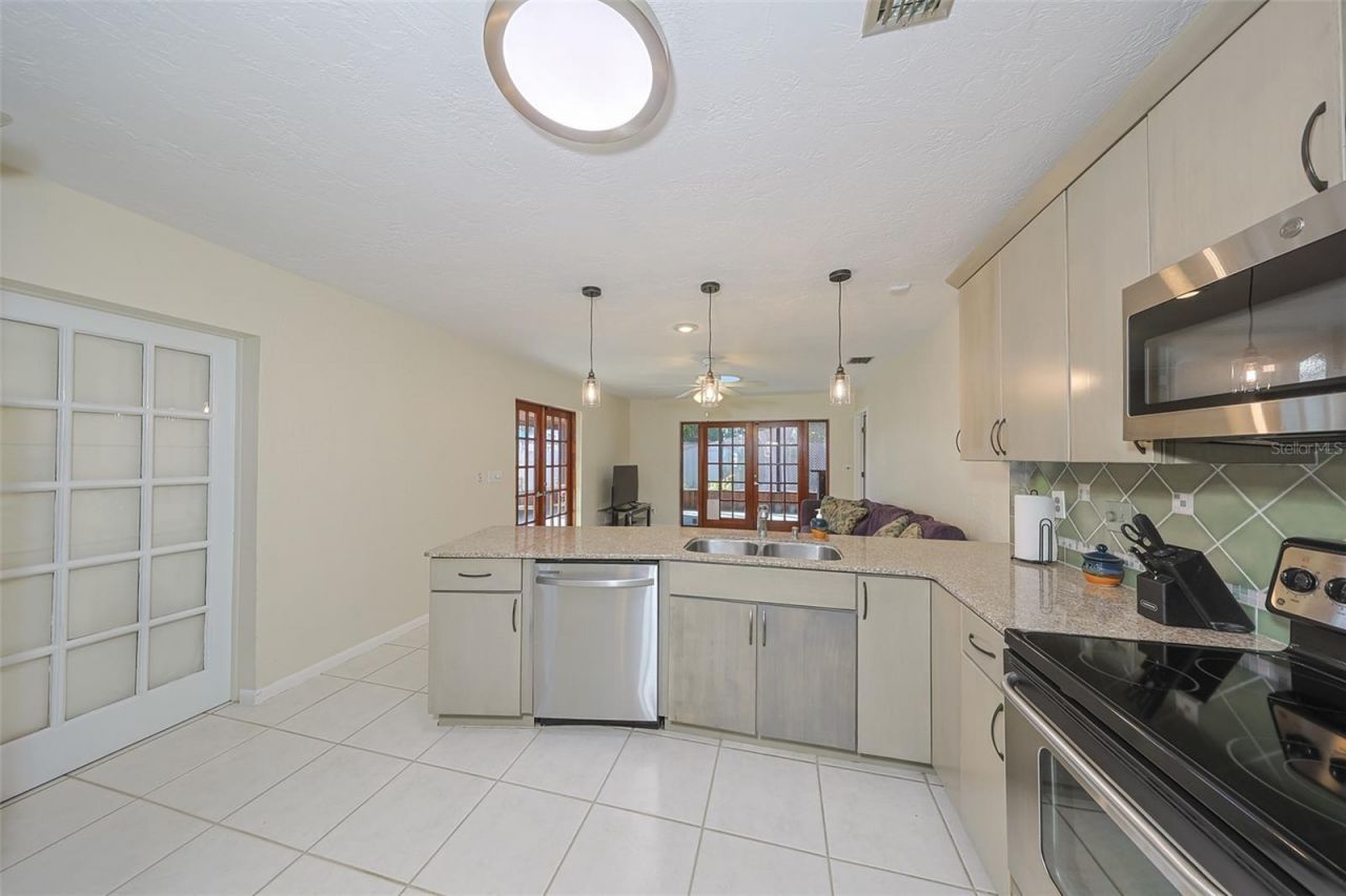 8012 26th Avenue N, Saint Petersburg, FL 33710 Photo