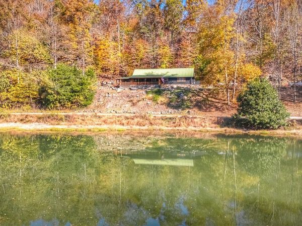 999 Rainbow Lake Rd, Waynesboro, TN 38485