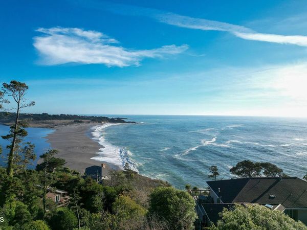 38882 Honey Run Lane, Gualala, CA 95445