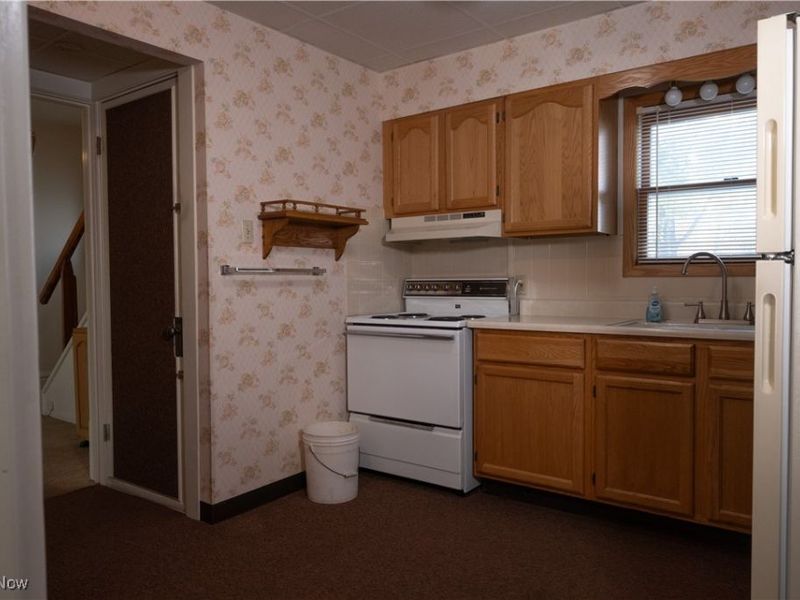 167 Pioneer Street, Akron, OH 44305 Photo 5