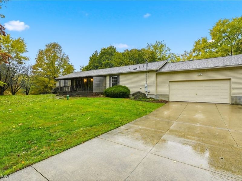 2355 Martin Road, Mogadore, OH 44260 Photo 2