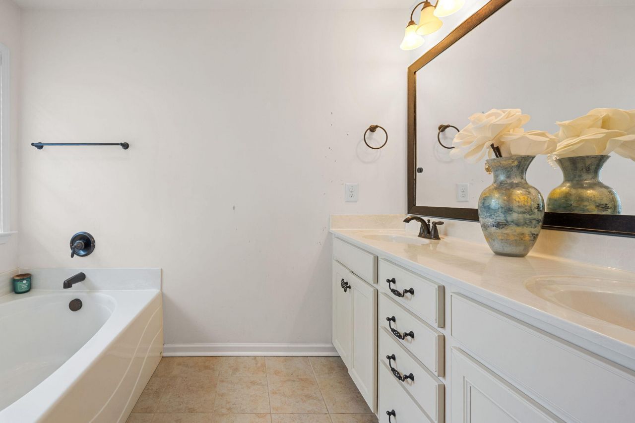 317 Whispering Breeze Lane Photo 20