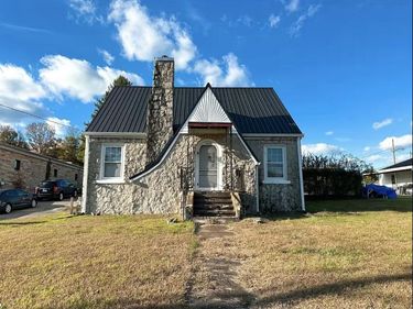 504 Burkesville Street, Columbia, KY 42728