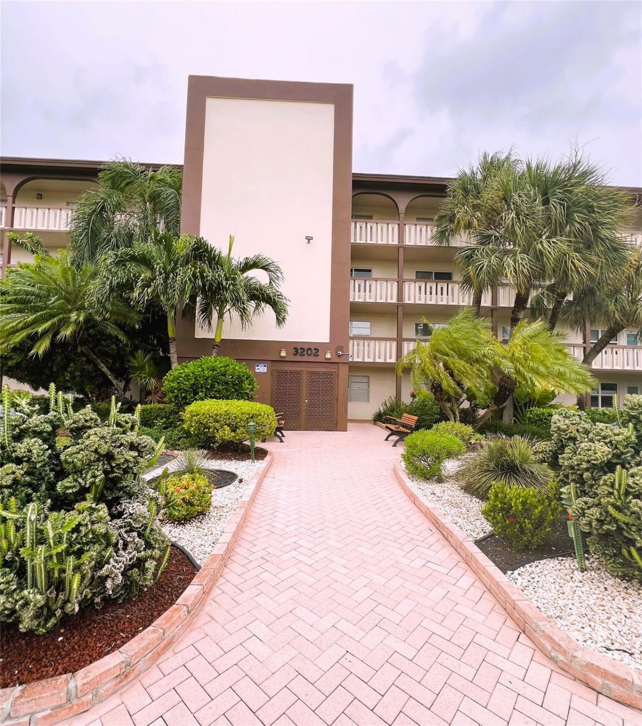 3202 Portofino Point, Unit L-2, Coconut Creek, FL 33066 Photo