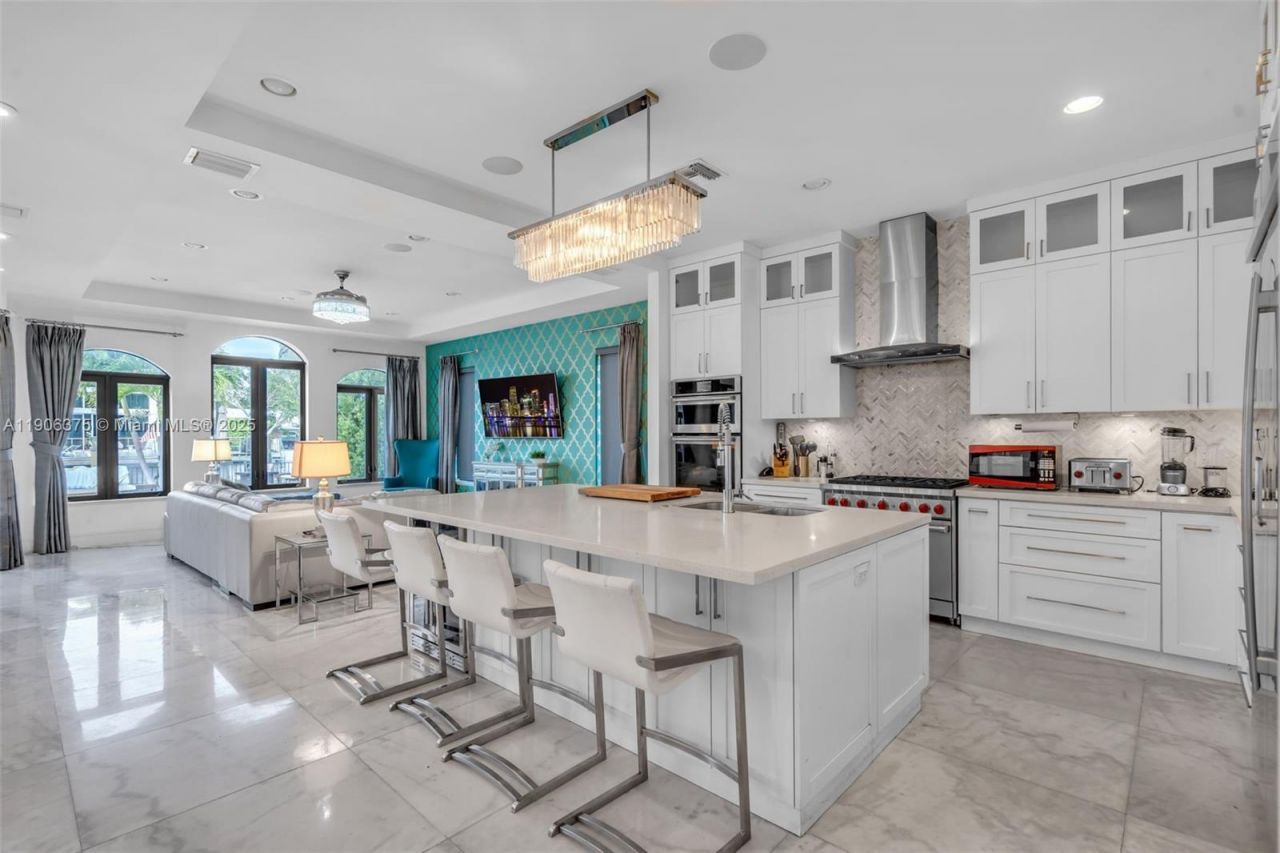 2085 Keystone Blvd, North Miami, FL 33181 Photo