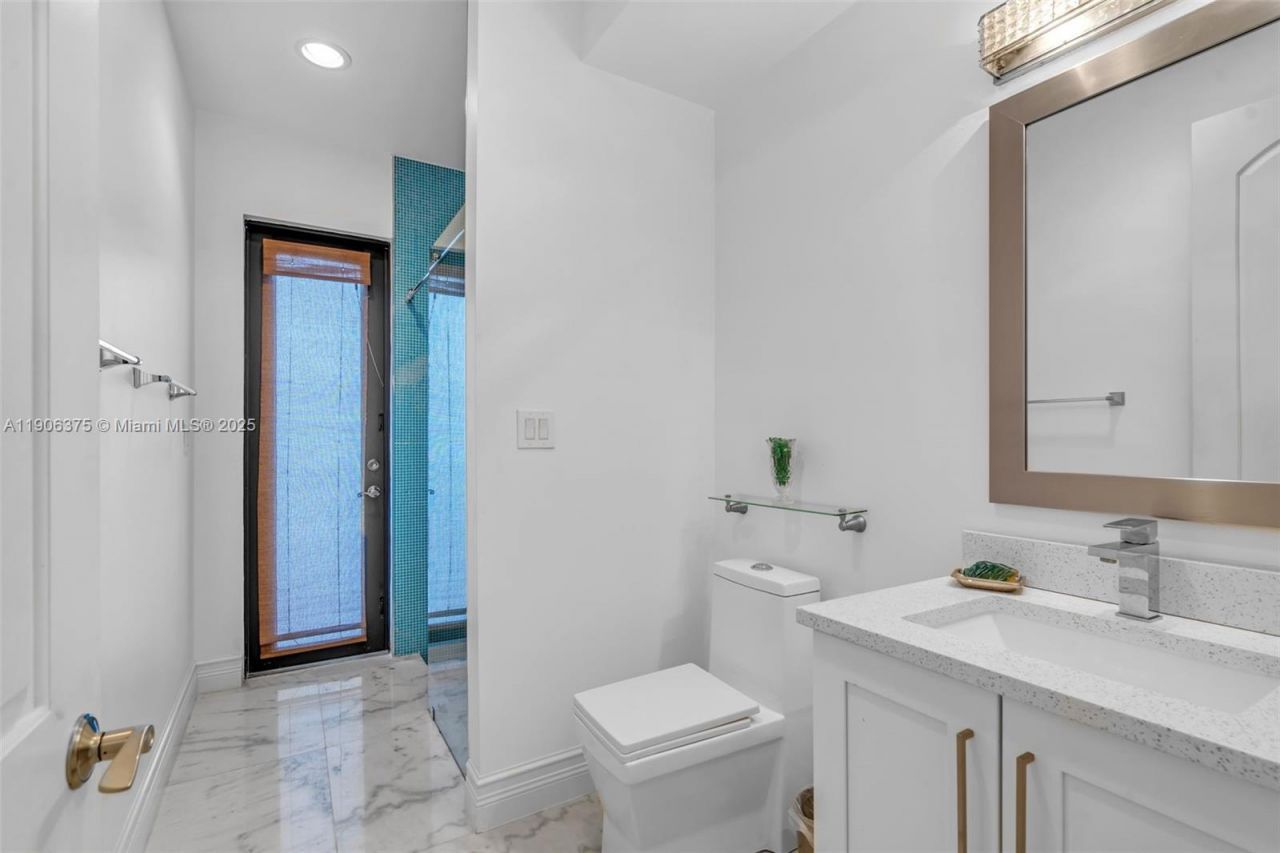 2085 Keystone Blvd, North Miami, FL 33181 Photo