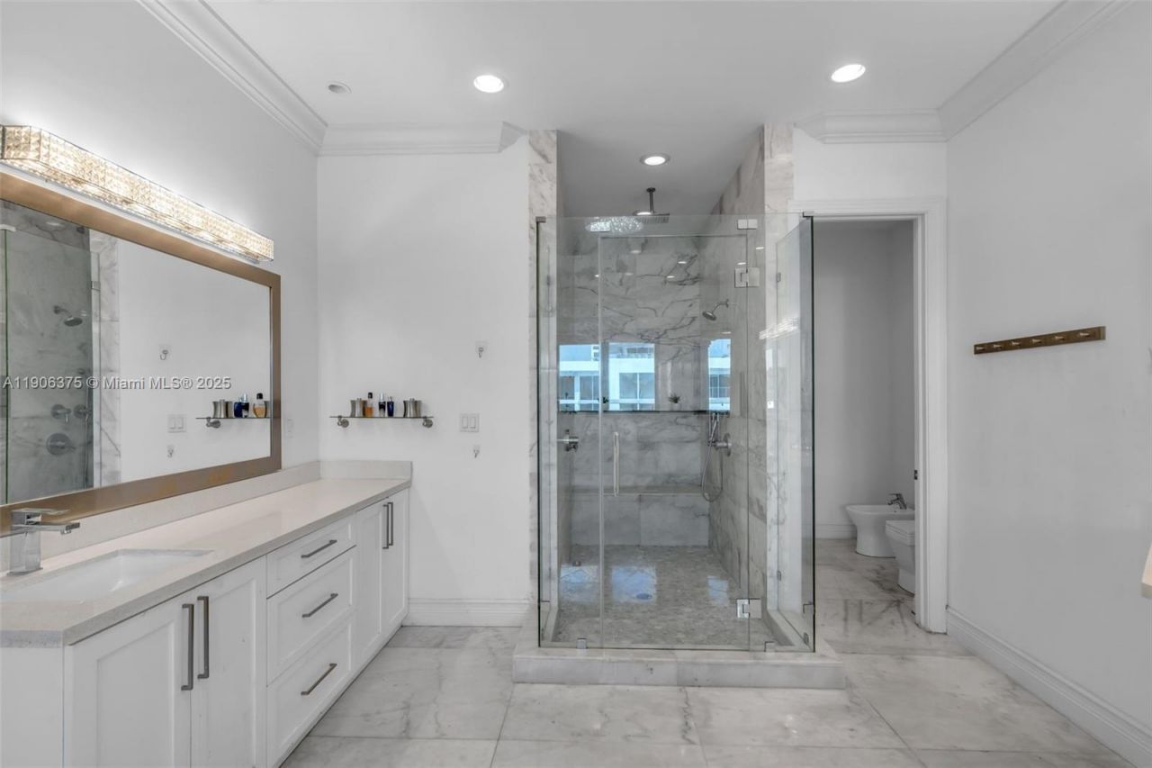 2085 Keystone Blvd, North Miami, FL 33181 Photo