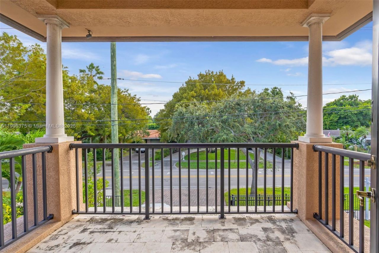 2085 Keystone Blvd, North Miami, FL 33181 Photo