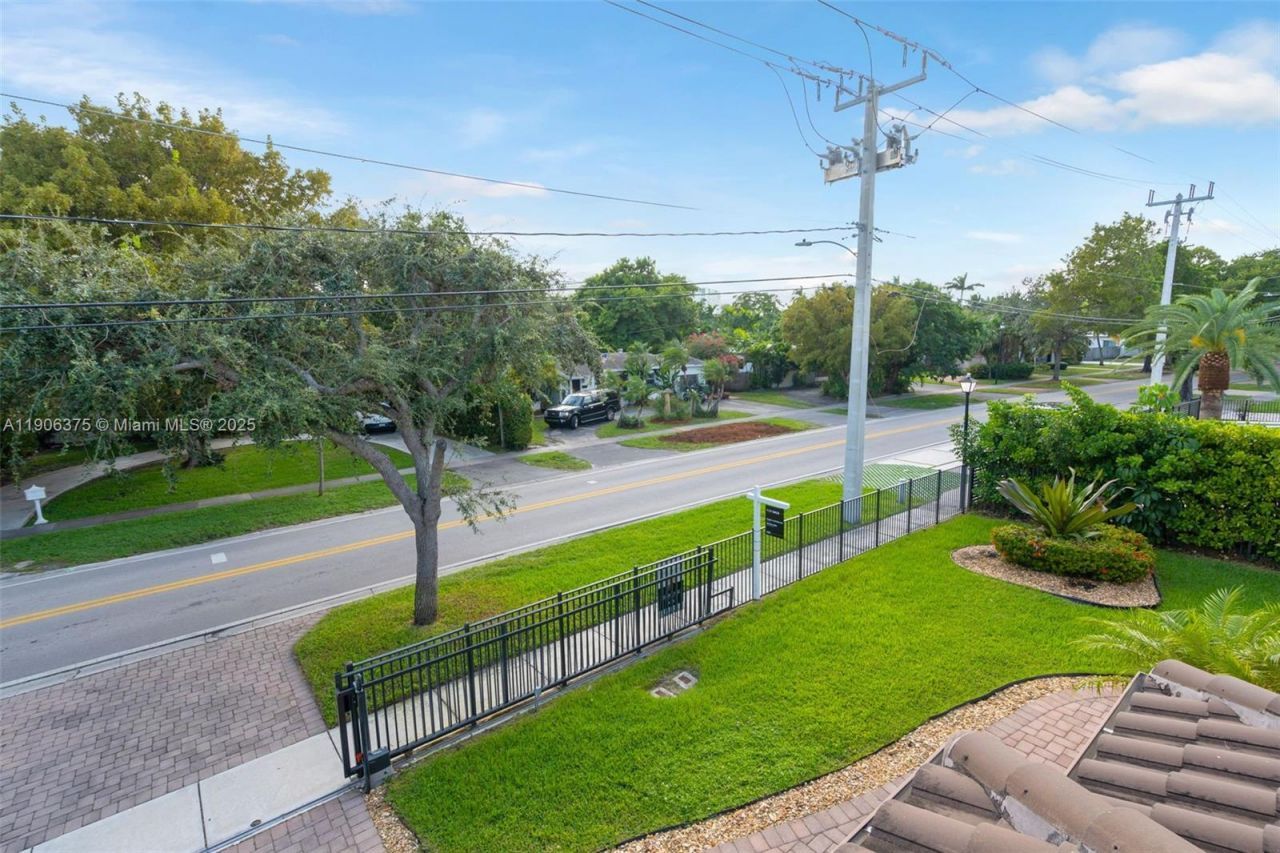 2085 Keystone Blvd, North Miami, FL 33181 Photo