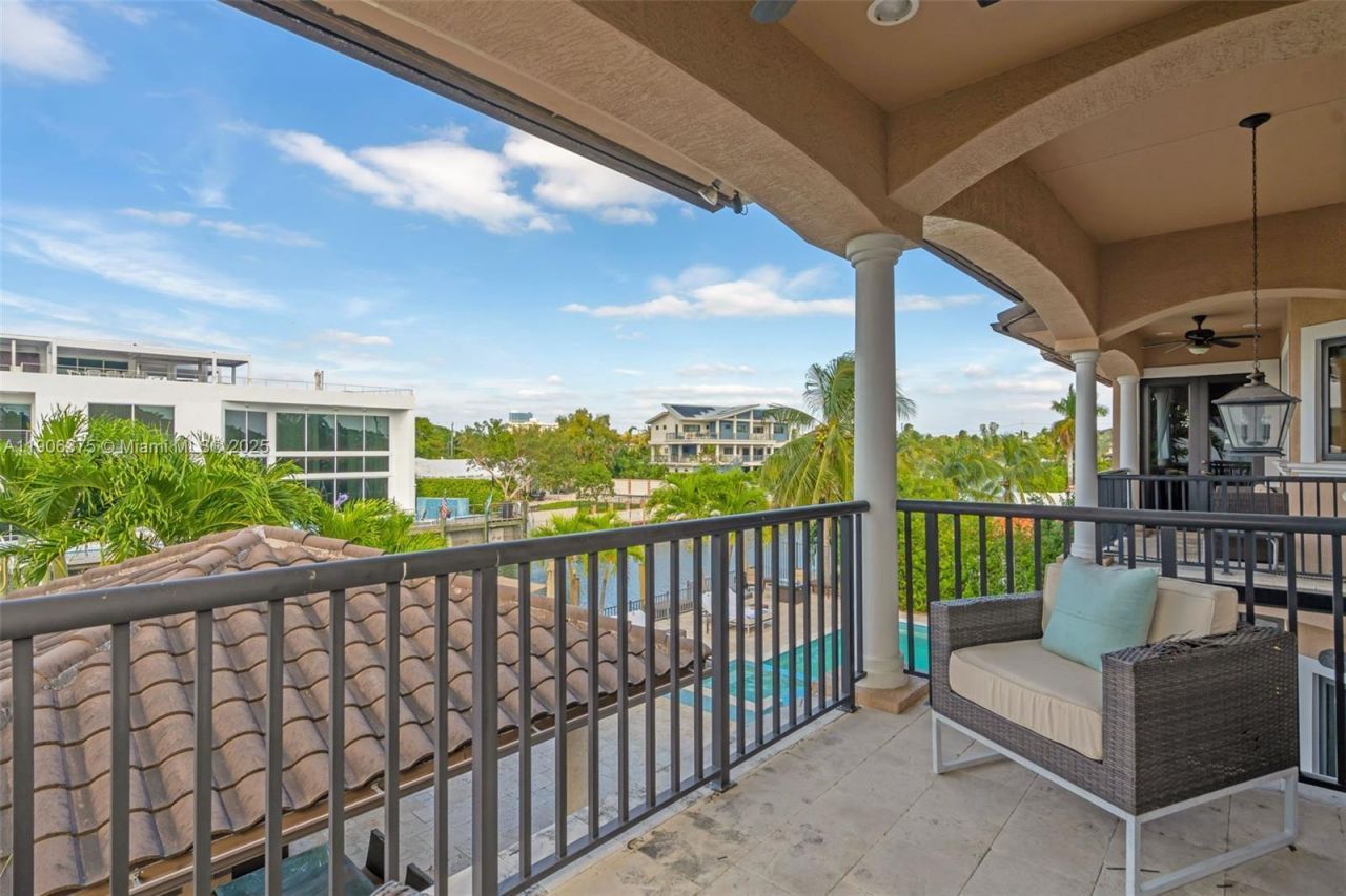 2085 Keystone Blvd, North Miami, FL 33181 Photo