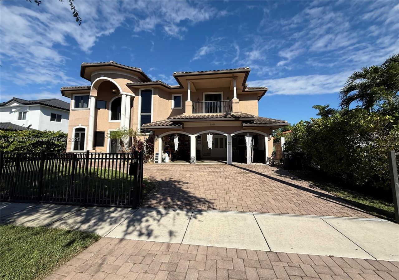 2085 Keystone Blvd, North Miami, FL 33181 Photo