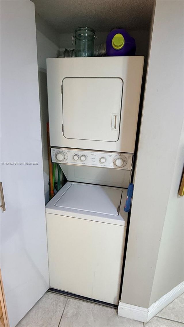 571 SW 142nd Ave, Unit 310, Pembroke Pines, FL 33027 Photo