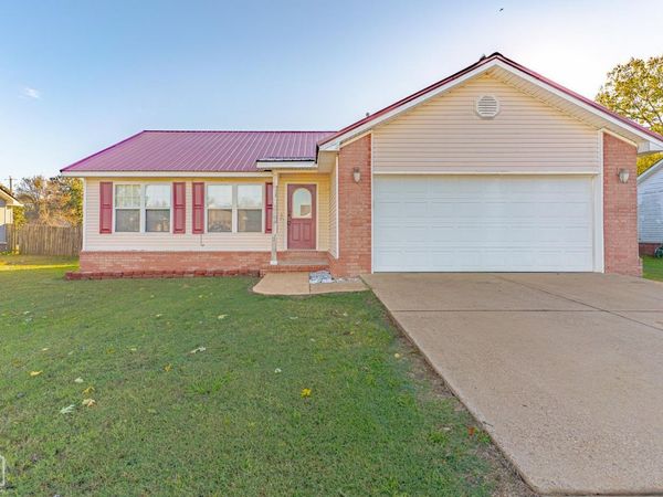 111 Summer Leigh Cove, Bay, AR 72411