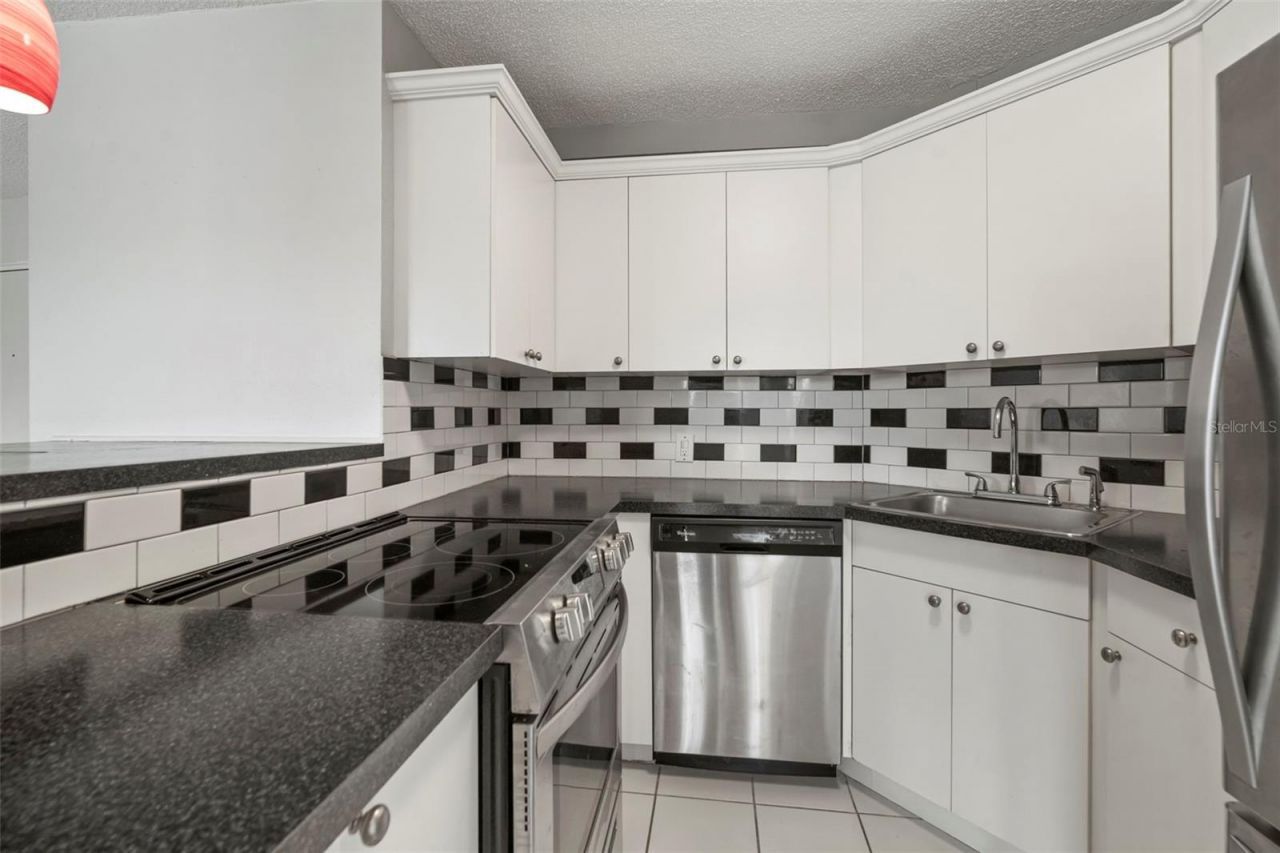 3315 58th Avenue S, Unit 208, Saint Petersburg, FL 33712 Photo