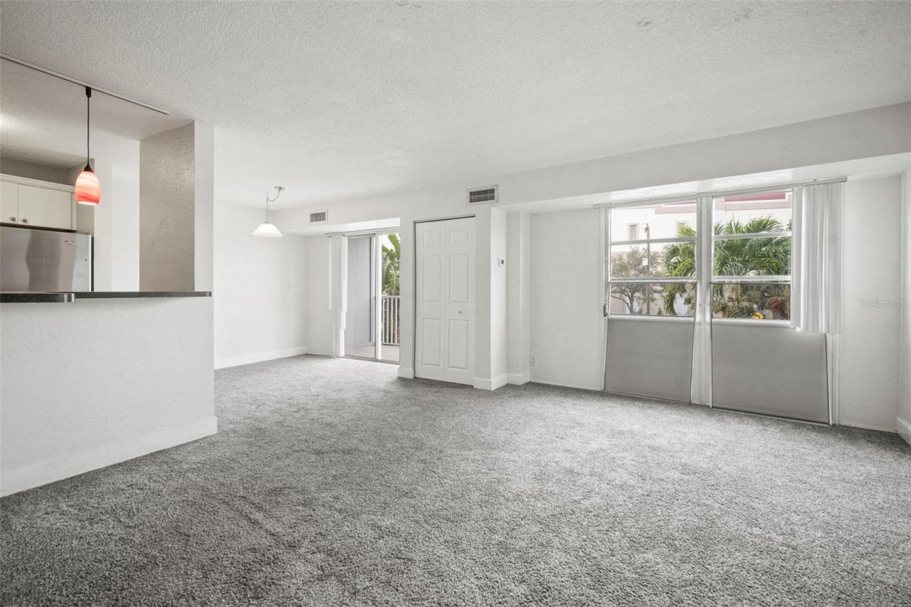 3315 58th Avenue S, Unit 208, Saint Petersburg, FL 33712 Photo