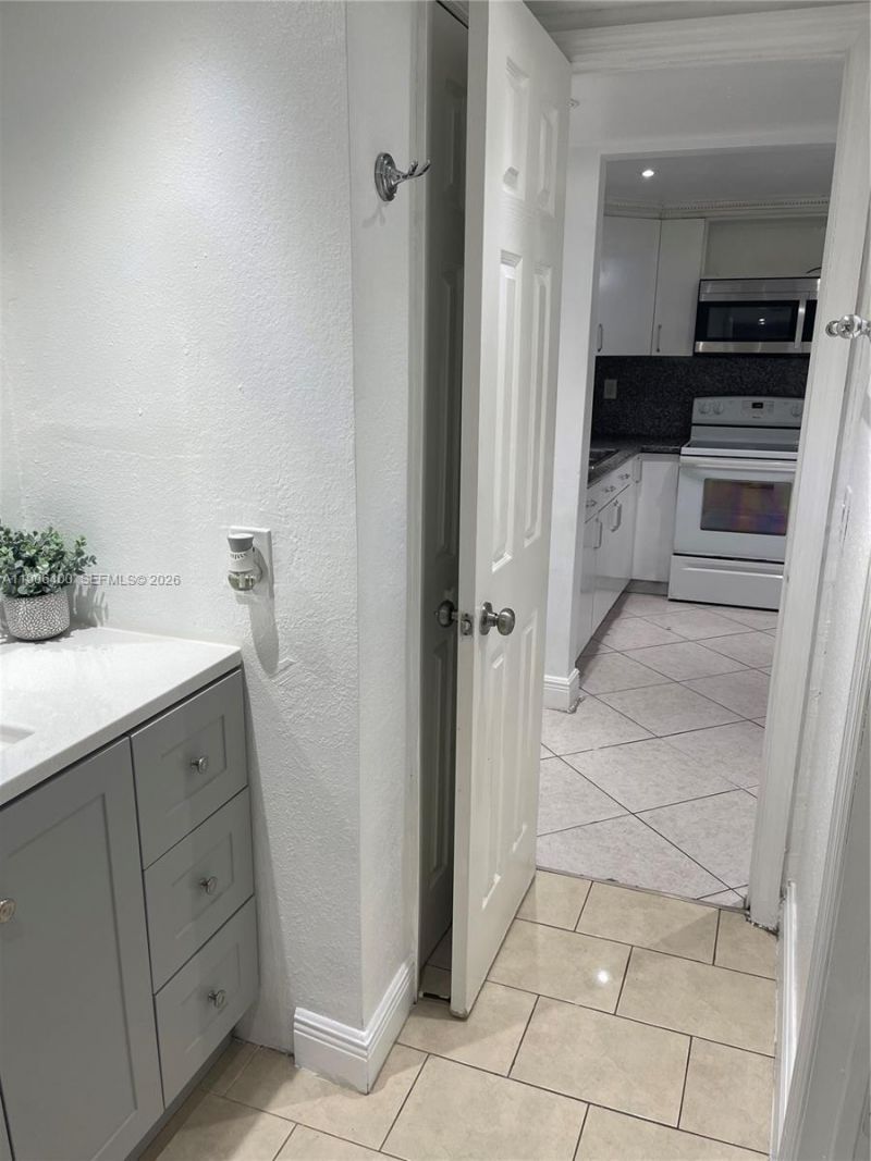 7505 SW 82nd St, Unit 117, Miami, FL 33143 Photo