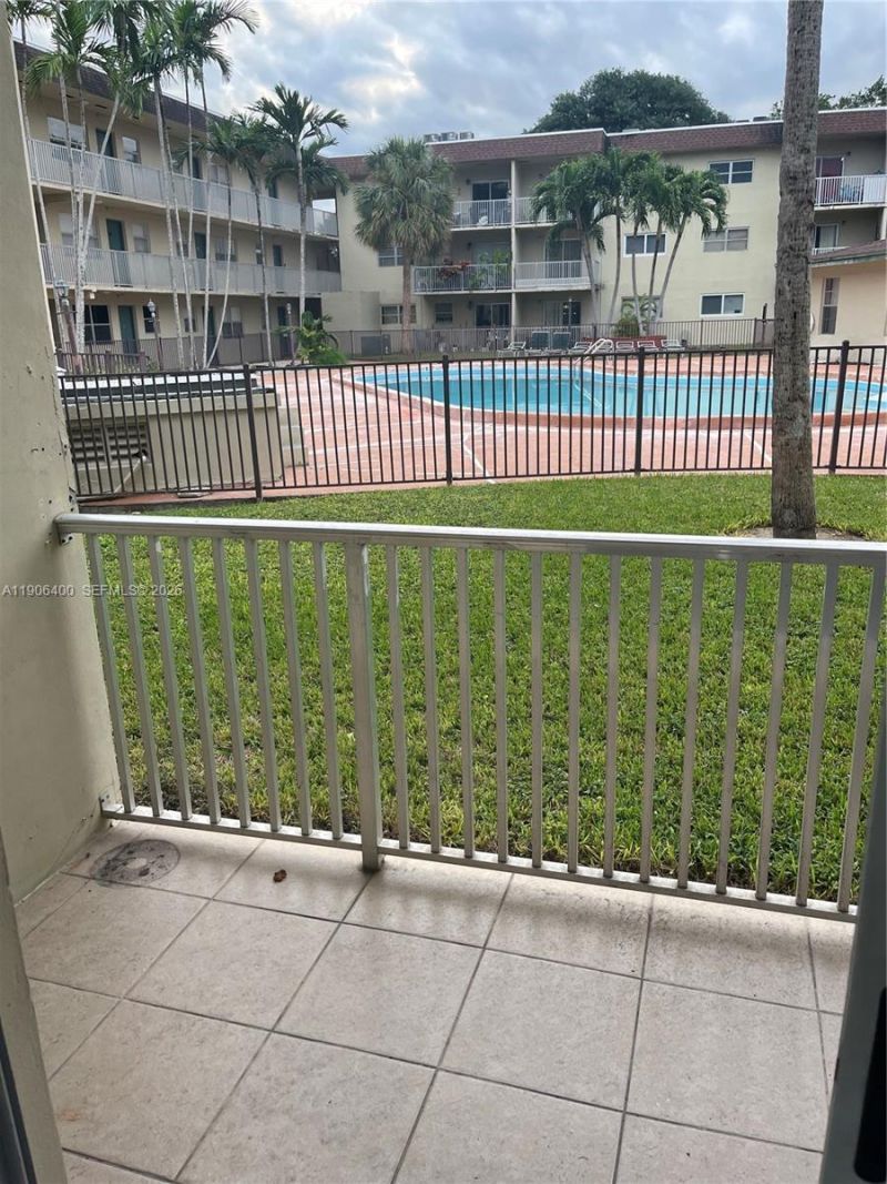 7505 SW 82nd St, Unit 117, Miami, FL 33143 Photo