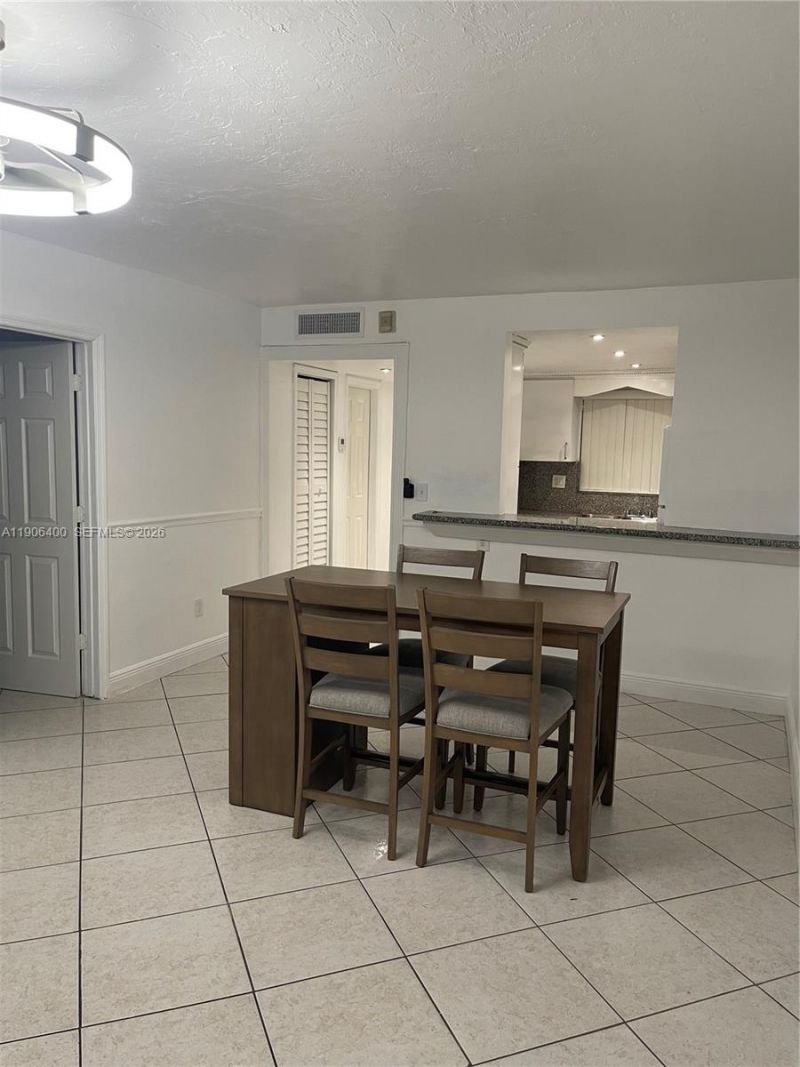 7505 SW 82nd St, Unit 117, Miami, FL 33143 Photo