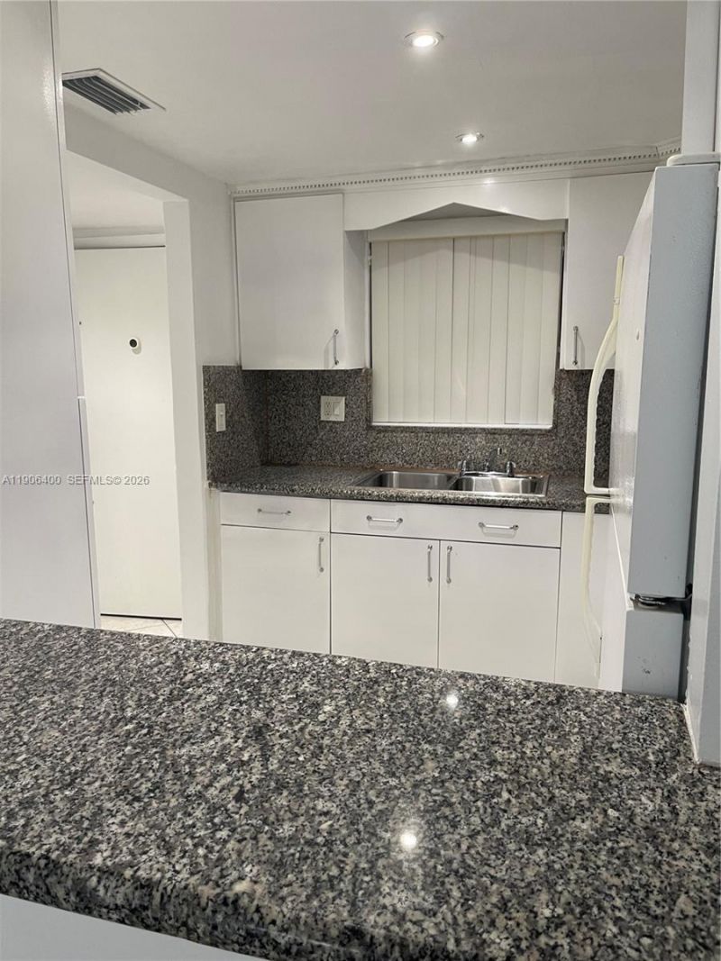 7505 SW 82nd St, Unit 117, Miami, FL 33143 Photo