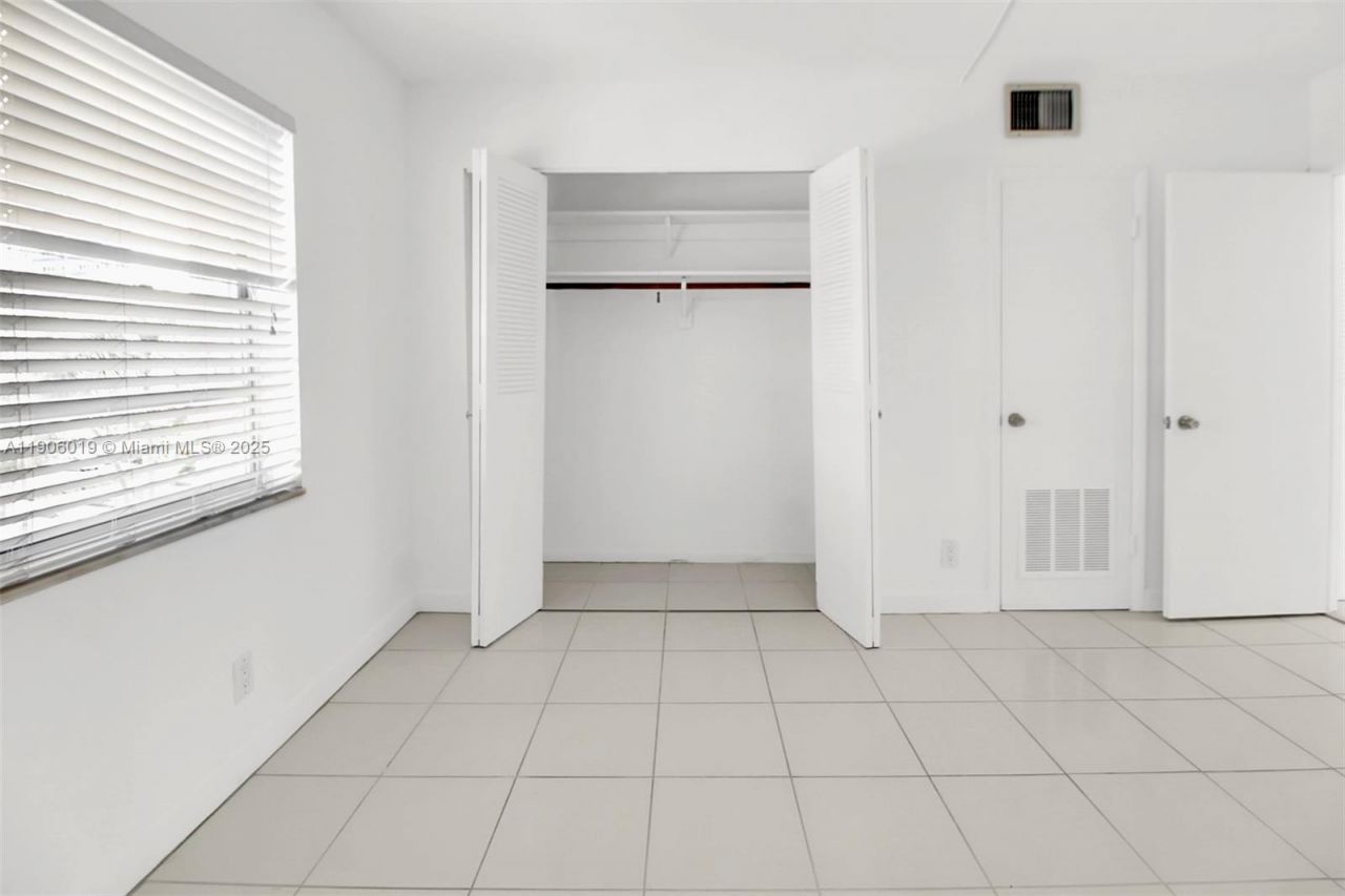 3199 S Ocean Dr, Unit 408, Hallandale Beach, FL 33009 Photo