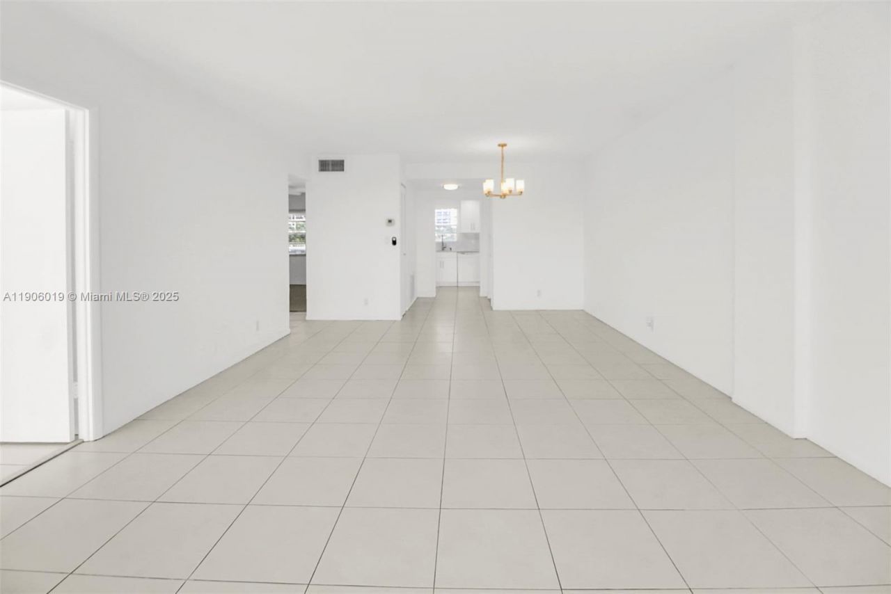 3199 S Ocean Dr, Unit 408, Hallandale Beach, FL 33009 Photo