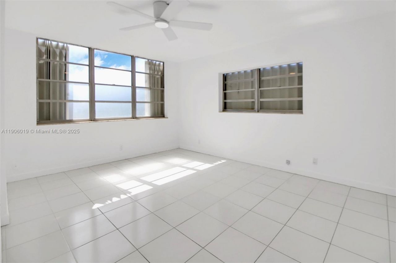 3199 S Ocean Dr, Unit 408, Hallandale Beach, FL 33009 Photo