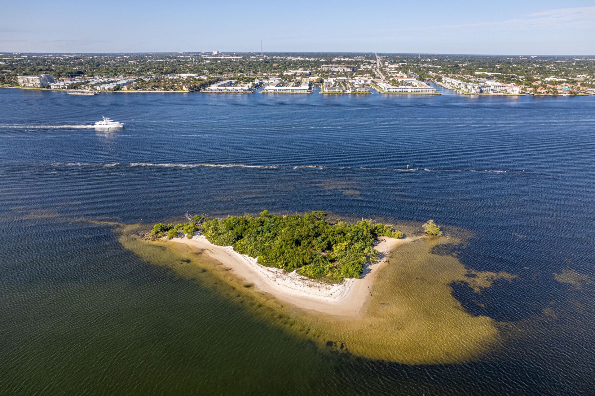 112 Doolen Court, Unit 302, North Palm Beach, FL 33408 Photo