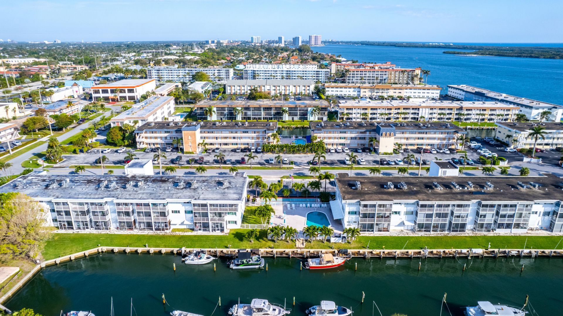 112 Doolen Court, Unit 302, North Palm Beach, FL 33408 Photo