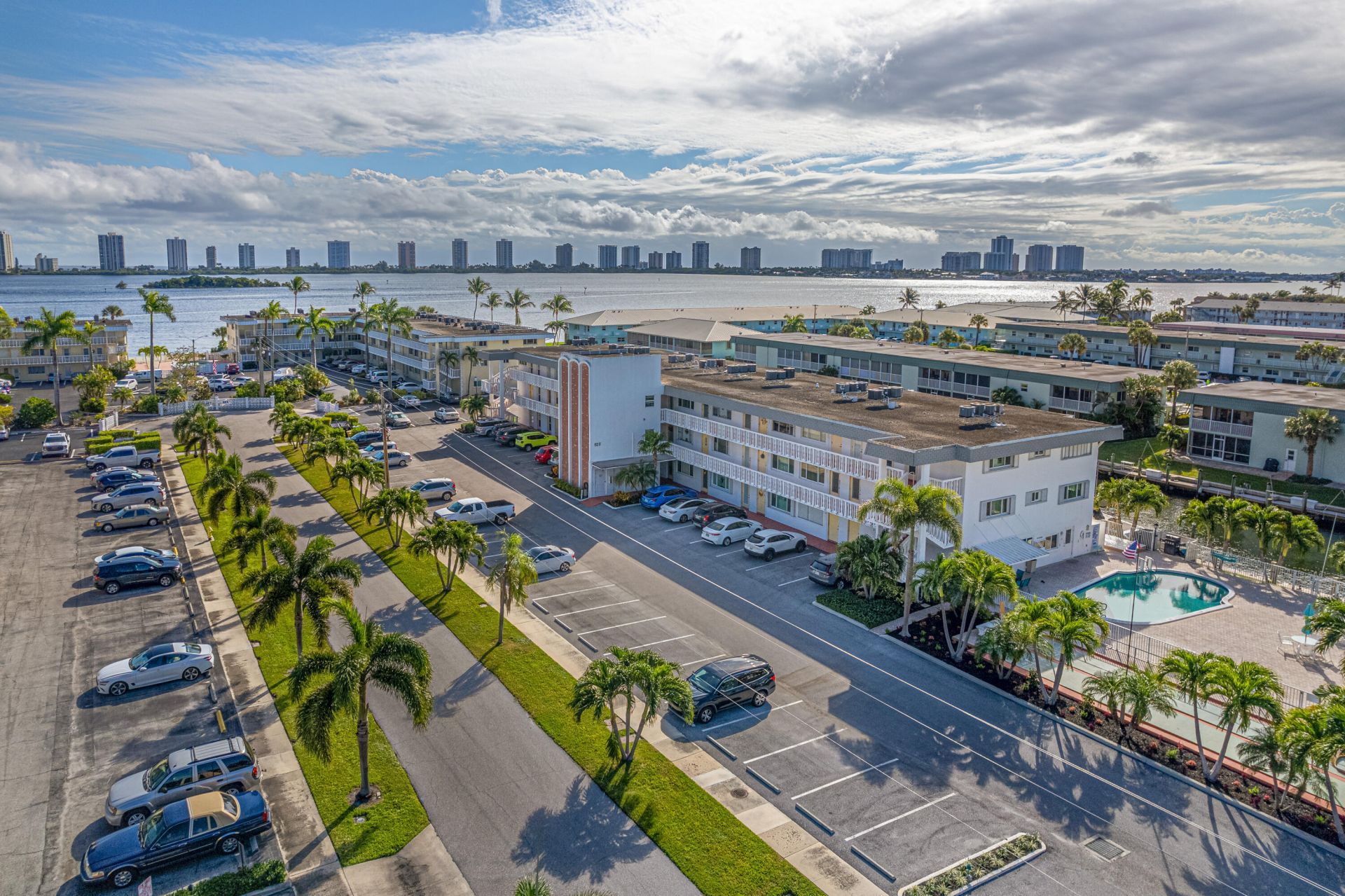 112 Doolen Court, Unit 302, North Palm Beach, FL 33408 Photo