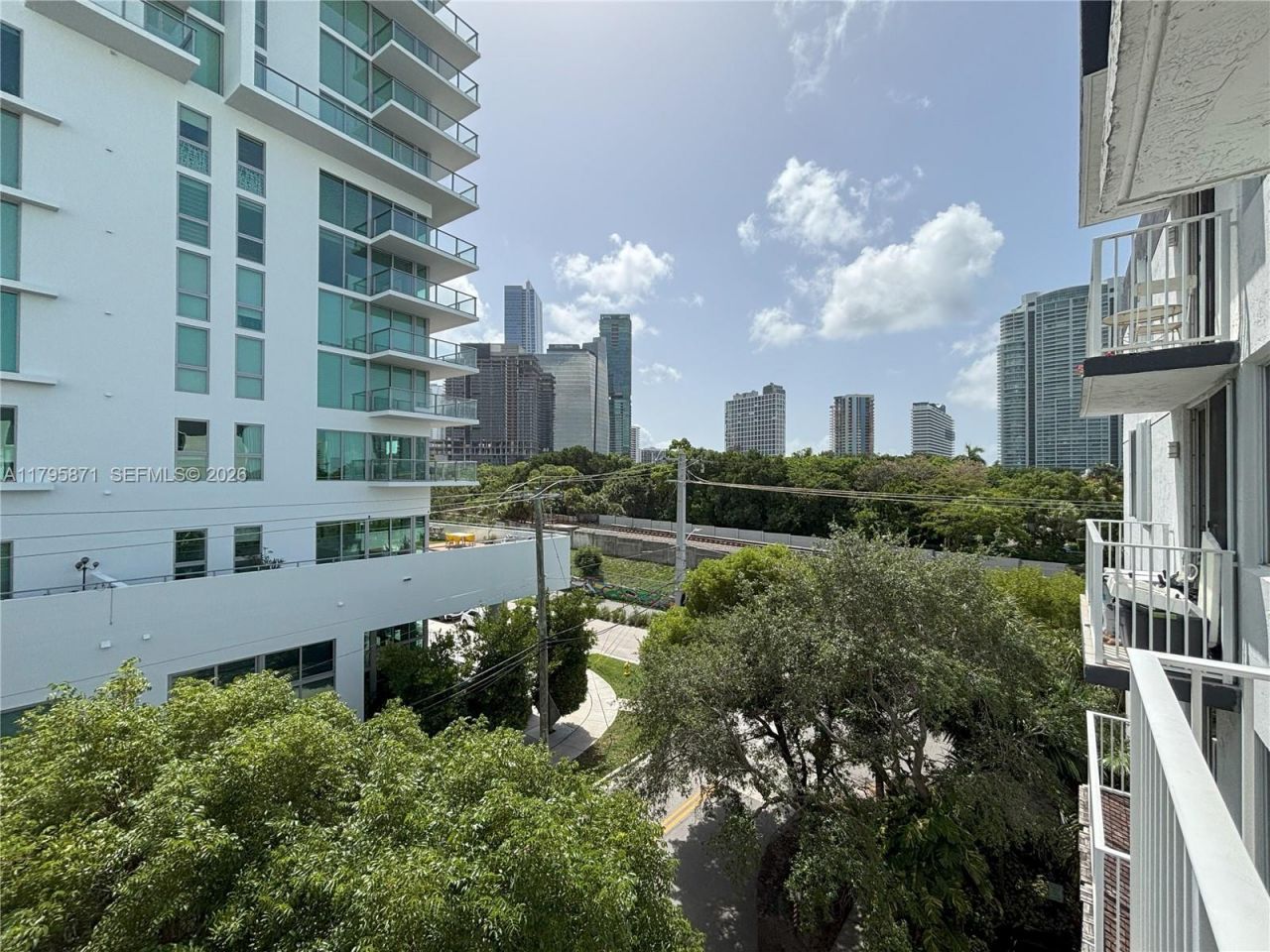 126 SW 17th Rd, Unit 505, Miami, FL 33129 Photo