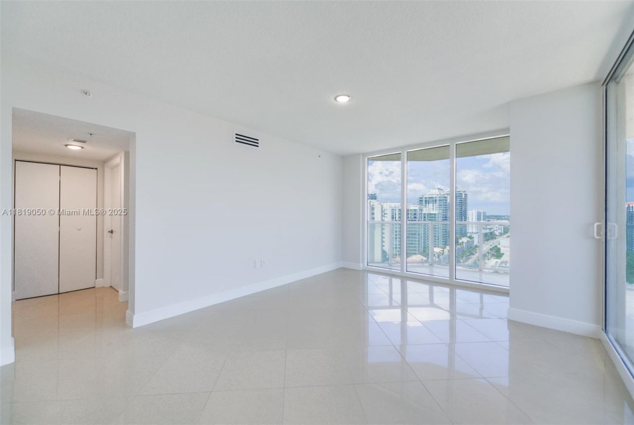 16699 Collins Ave, Unit 2107, Sunny Isles Beach, FL 33160 Photo
