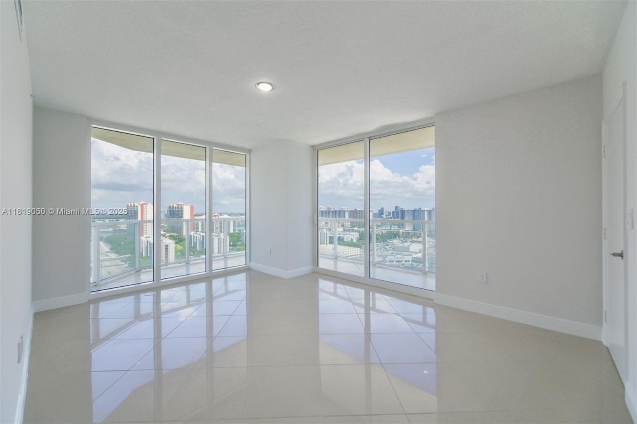 16699 Collins Ave, Unit 2107, Sunny Isles Beach, FL 33160 Photo