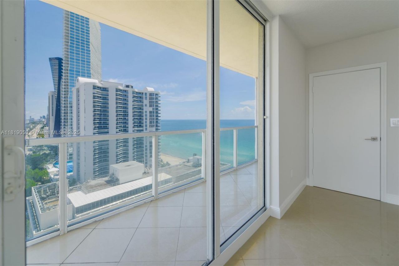 16699 Collins Ave, Unit 2107, Sunny Isles Beach, FL 33160 Photo