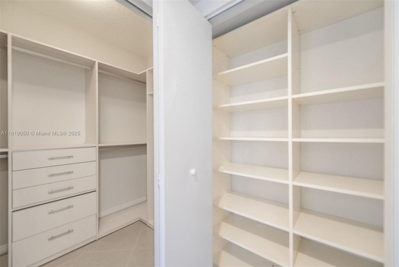 16699 Collins Ave, Unit 2107, Sunny Isles Beach, FL 33160 Photo