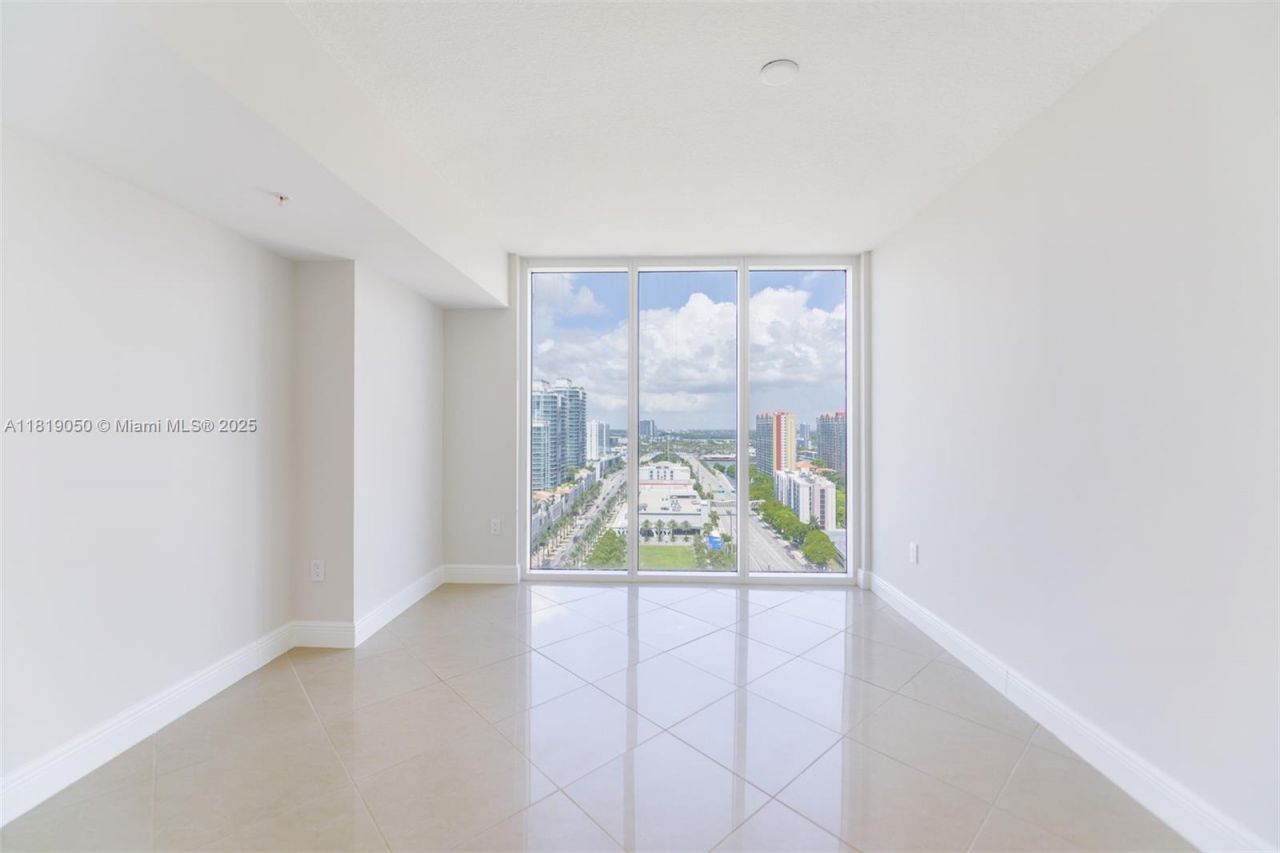 16699 Collins Ave, Unit 2107, Sunny Isles Beach, FL 33160 Photo