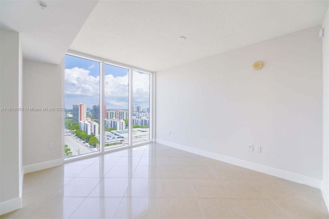 16699 Collins Ave, Unit 2107, Sunny Isles Beach, FL 33160 Photo