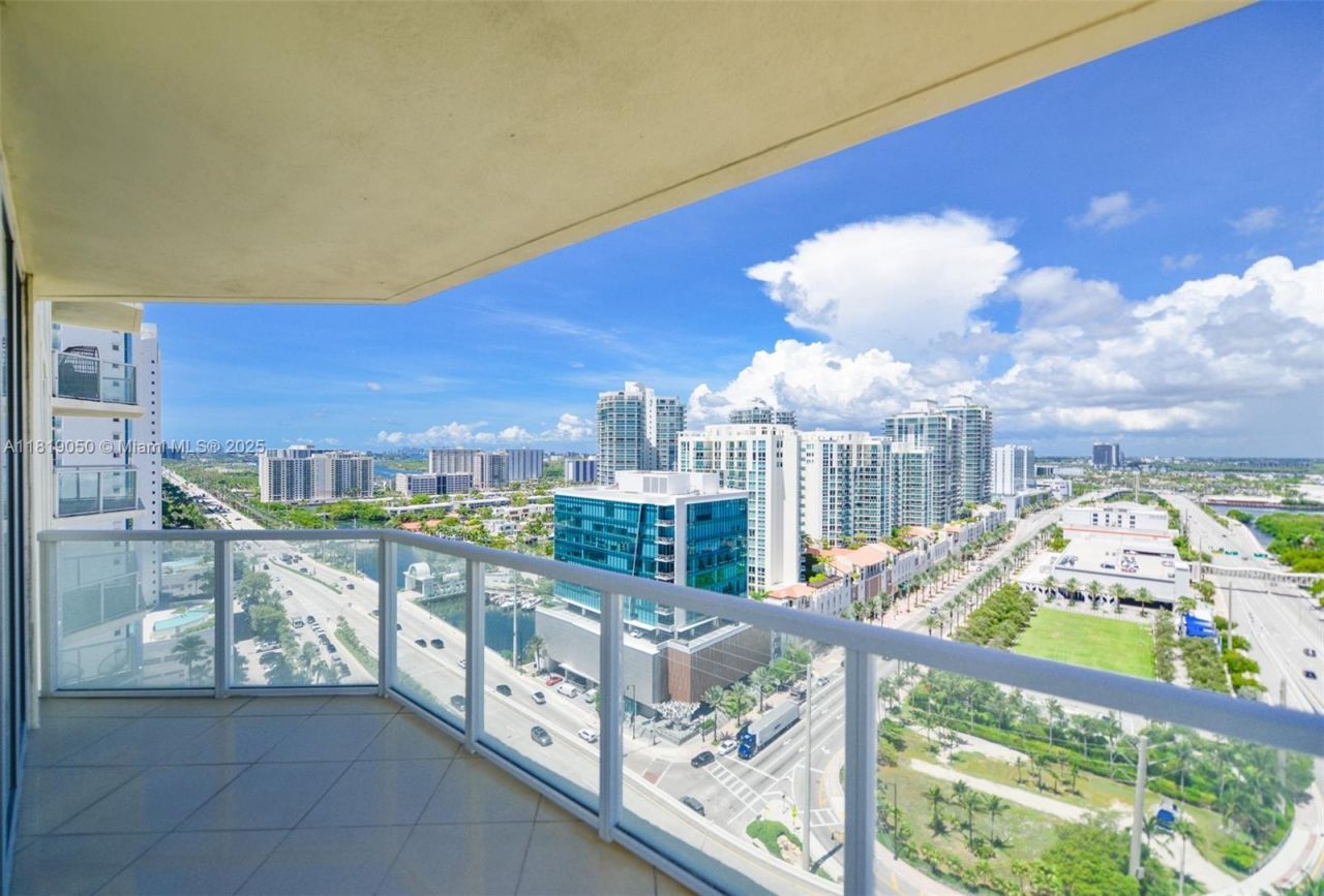 16699 Collins Ave, Unit 2107, Sunny Isles Beach, FL 33160 Photo