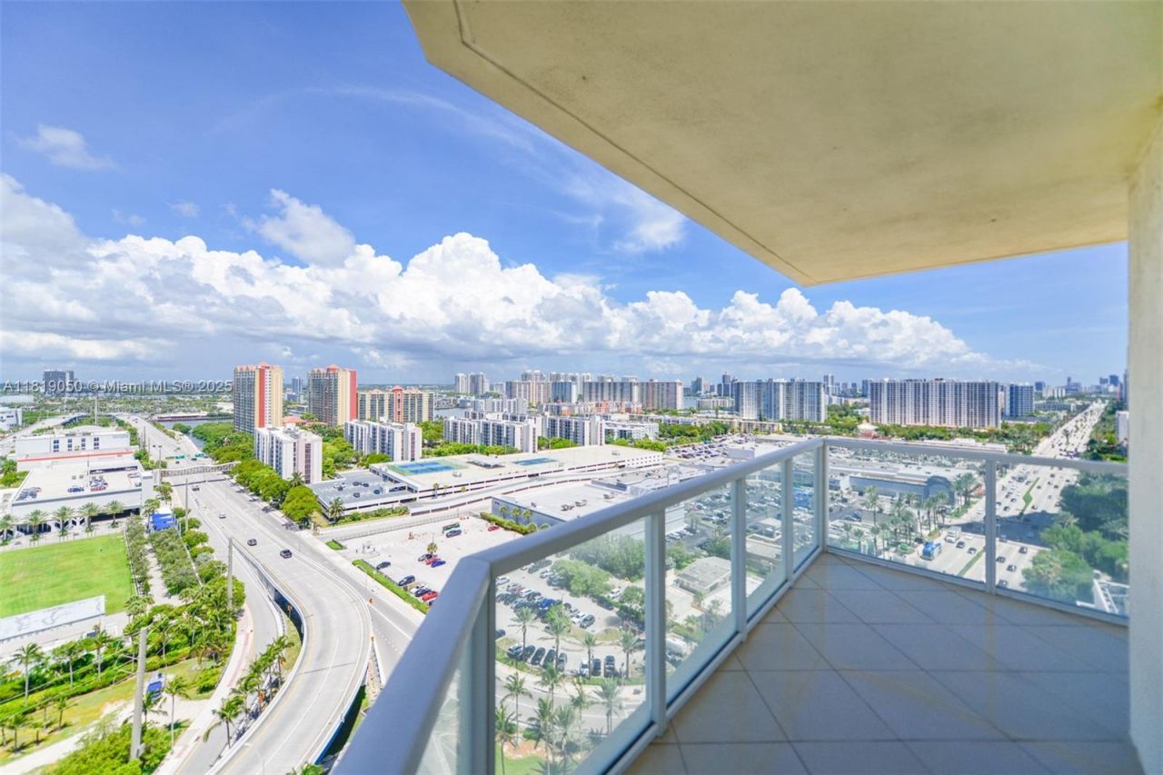 16699 Collins Ave, Unit 2107, Sunny Isles Beach, FL 33160 Photo