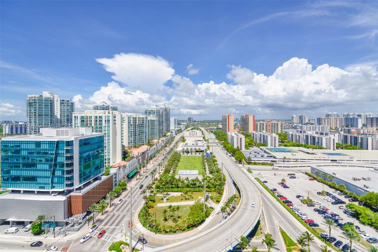 16699 Collins Ave, Unit 2107, Sunny Isles Beach, FL 33160 Photo