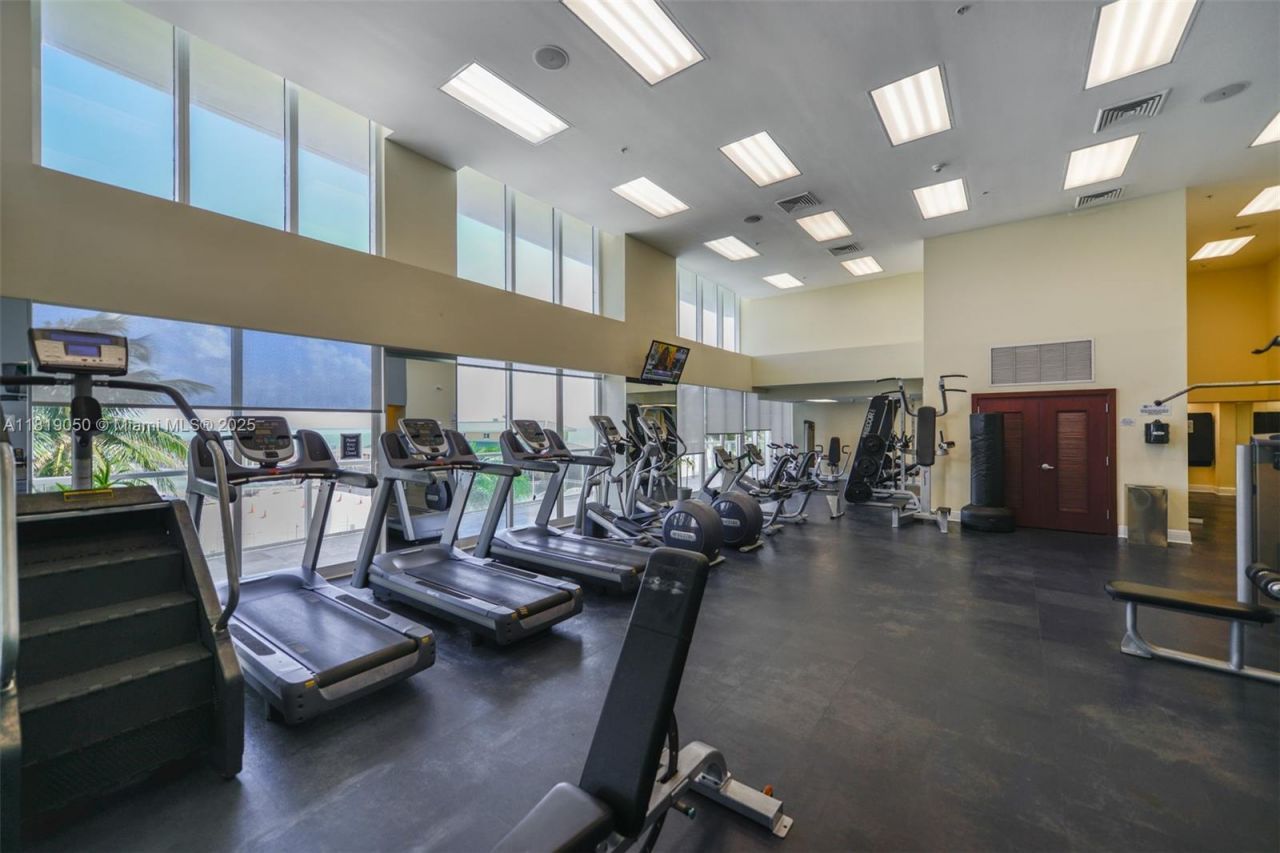 16699 Collins Ave, Unit 2107, Sunny Isles Beach, FL 33160 Photo